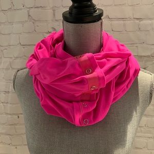Lululemon Customizable snap scarf formally Vinyasa scarf